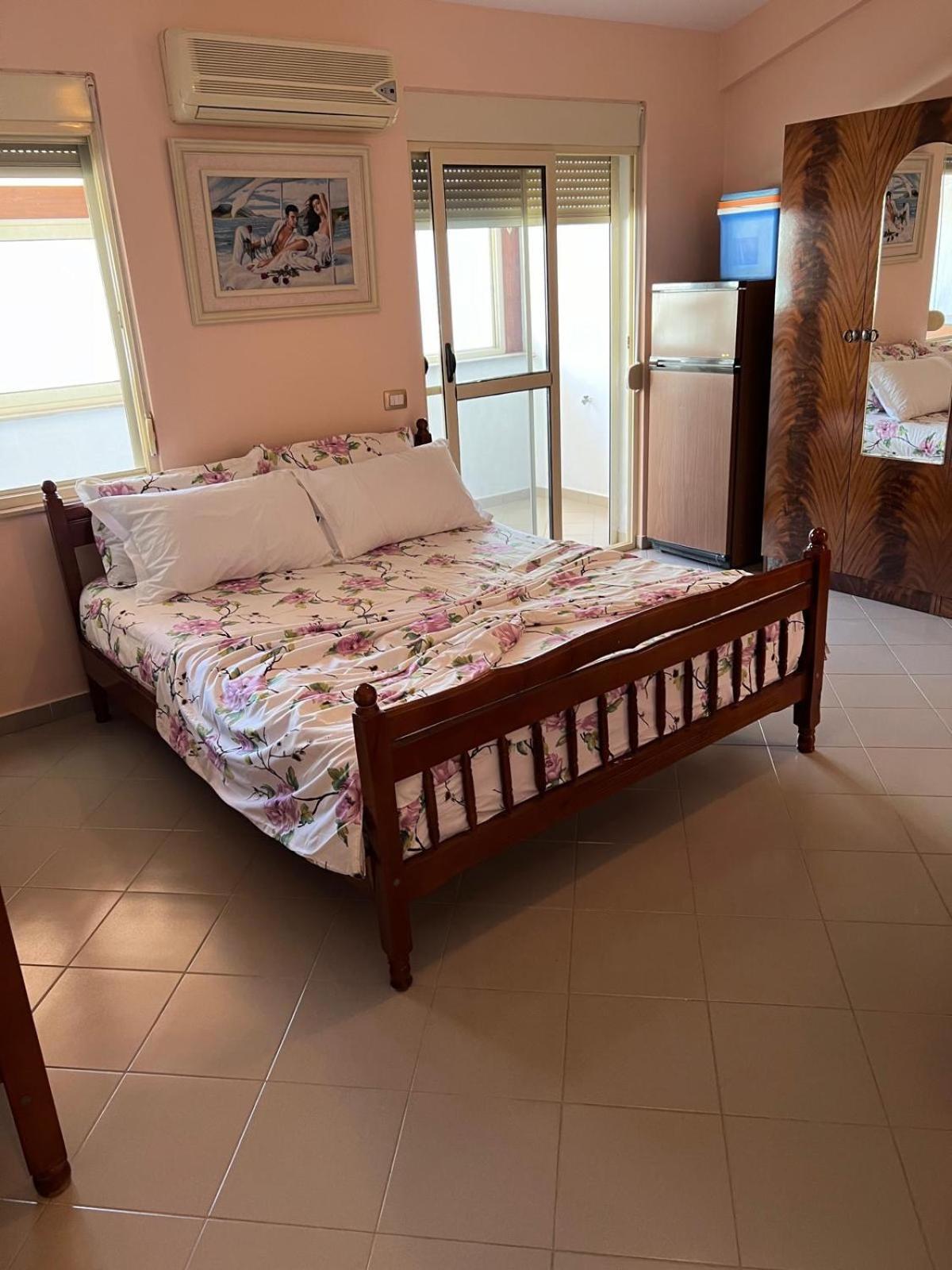Gees House * Golem (Tirana)